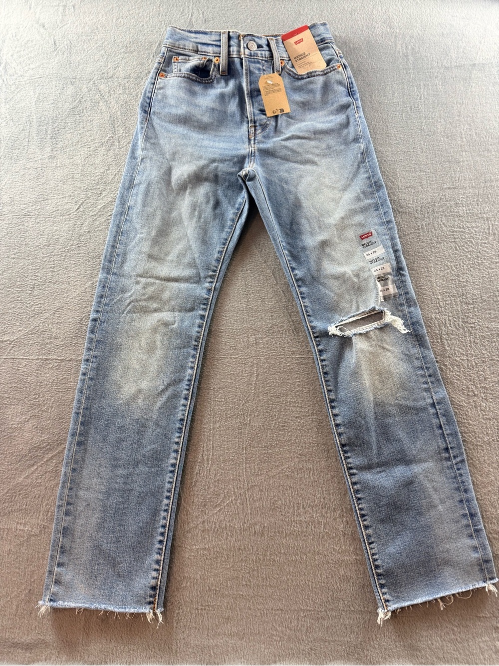Levi's - Women's Light Blue Wedgie Straight Jeans with Knee Distress